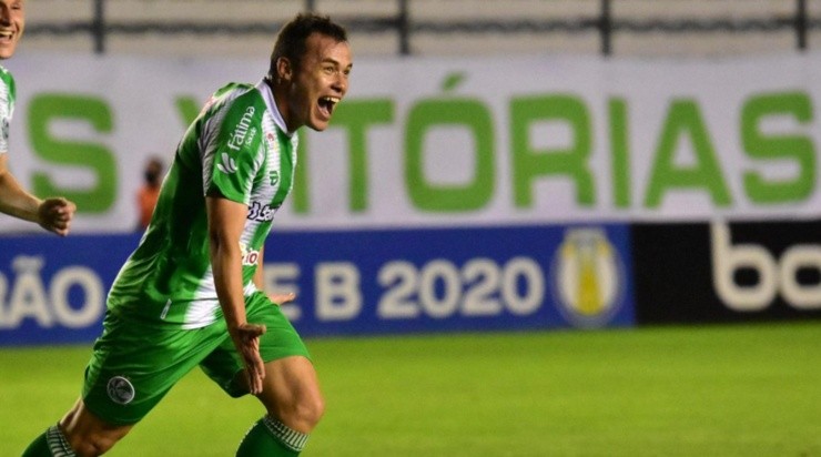 Renato Cajá: na mira do Coxa (Foto: Arthur Dallegrave/E.C.Juventude/Divulgação)