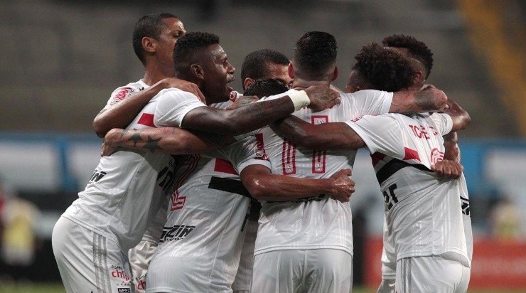 São Paulo venceu o Grêmio por 2 a 1. Foto: Rubens Chiri