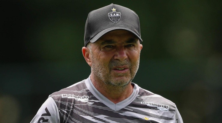 Mesmo prestes a sair, o argentino deve lutar pelas posições que trarão mais dinheiro ao Galo - Foto: Pedro Souza/Flickr Oficial Atlético/Divulgação.