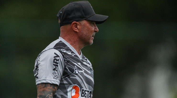 Sampaoli foi colocado como culpado pelo apresentador - Foto: Pedro Souza/Flickr Oficial do Atlético/Divulgação.