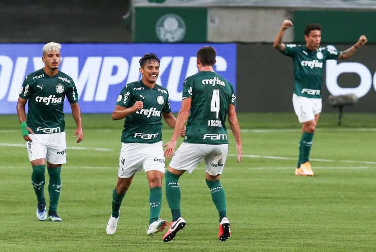 Palmeiras comemorando vitória no Brasileirão. (Foto: Getty Images)