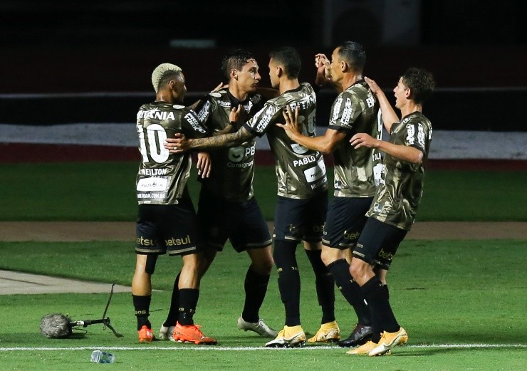 Coritiba irá disputar a série B do Brasileirão em 2021. (Foto: Getty Images)