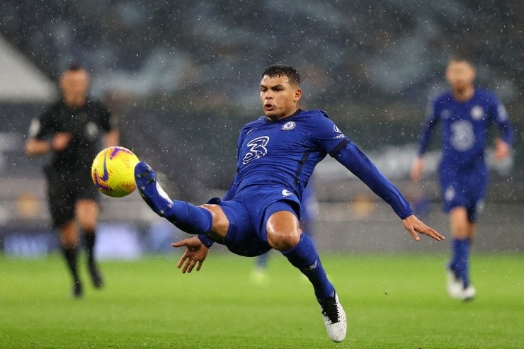 Thiago Silva em campo pelo Chelsea. (Foto: Getty Images)