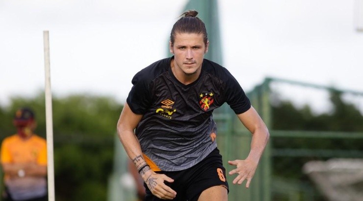 Iago Maidana está na mira do Ceará. Foto: Anderson Stevens/Sport Clube do Recife