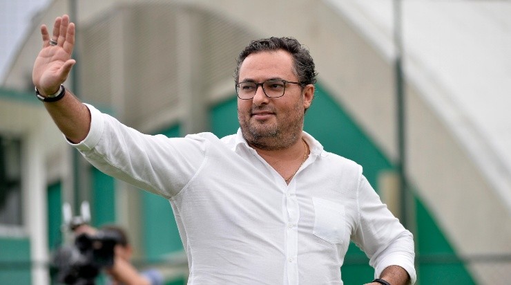 Alexandre Mattos revelou a operação que fez para trazer Luiz Adriano ao Palmeiras. Foto:Bruno Ulivieri/AGIF