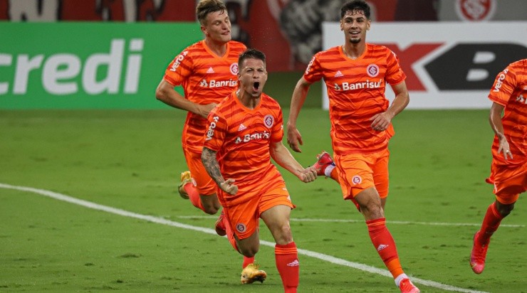 Na estreia, Guilherme Pato fez o gol da vitória (Foto: Maxi Franzoi/AGIF)
