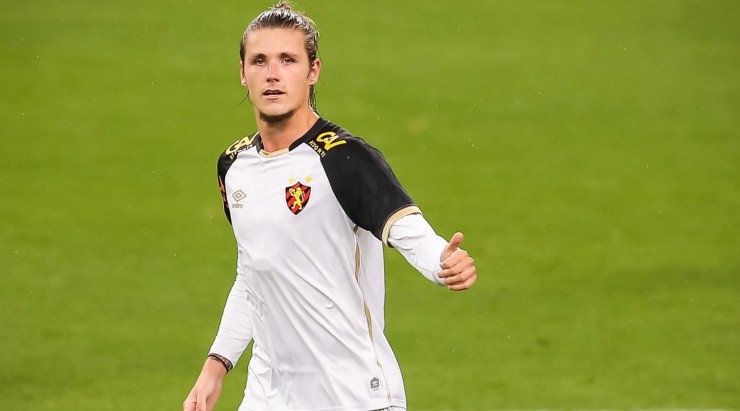 Iago Maidana: vem de boa temporada pelo Sport (Foto: Pedro H. Tesch/AGIF)