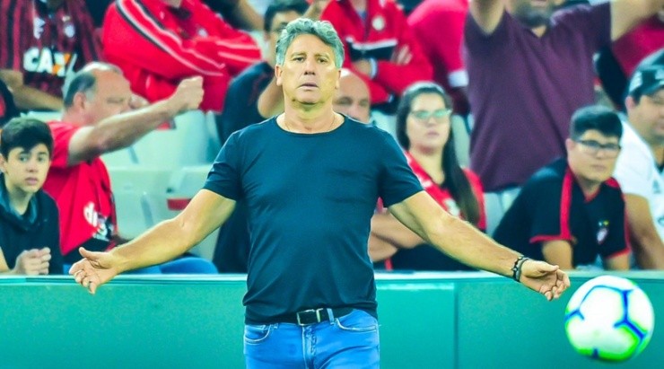 Mudanças devem 'atingir' diretamente Renato Portaluppi - Foto: Jason Silva/AGIF.