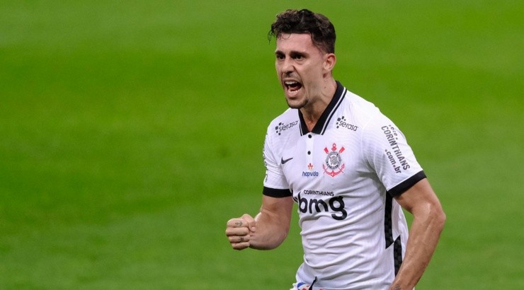 Avelar vem se recuperando de cirurgia - Foto: Marcello Zambrana/AGIF.