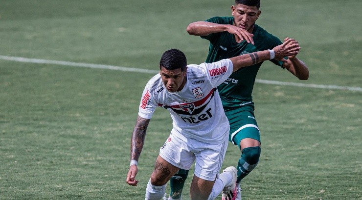 Galeano deve ser a solução de momento - Foto: Heber Gomes/AGIF.