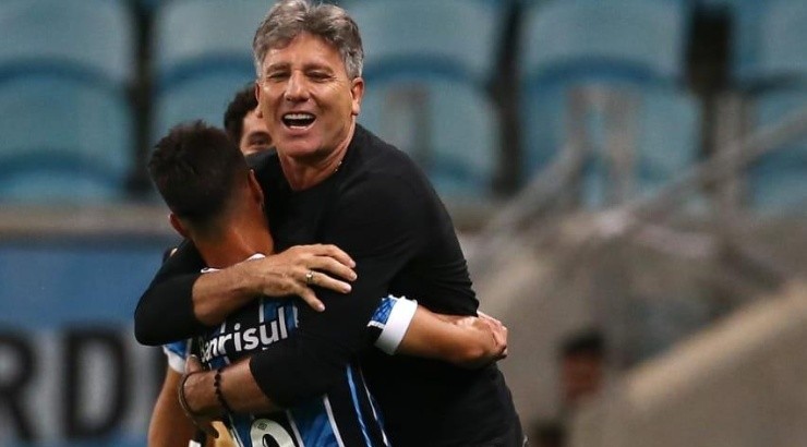 Ferreira e Renato: atacante vem ganhando de vez a confiança do técnico (Foto: Getty Images/Brasil/Diego Vara)