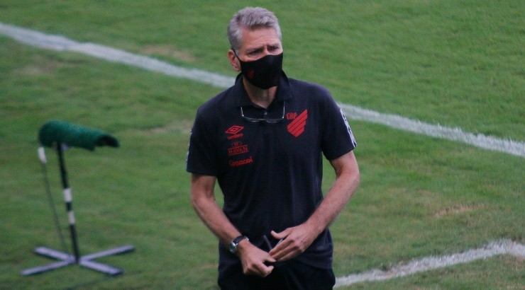 Autuori participou da escolha do substituto - Foto: Gabriel Machado/AGIF.