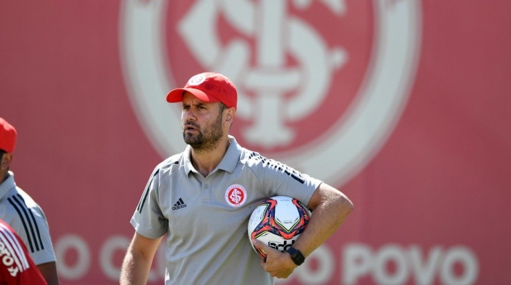 Ramírez: inicia seu trabalho no Colorado (Foto: Ricardo Duarte/Internacional/Divulgação)
