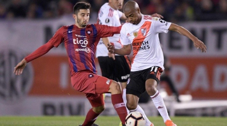 Villasanti (esq) é desejo do Grêmio - Foto: Getty Images. Villasanti (esq) é desejo do Grêmio - Foto: Getty Images.