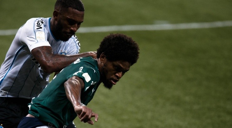 Atacante teve seu nome ligado ao Grêmio - Foto: Ettore Chiereguini/AGIF.