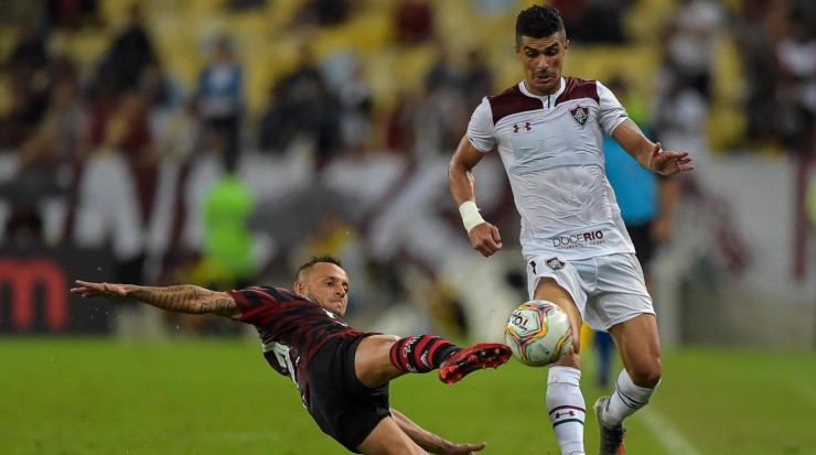 Empresário confirmou que não existe negociação com o Grêmio - Foto: Thiago Ribeiro/AGIF. Empresário confirmou que não existe negociação com o Grêmio - Foto: Thiago Ribeiro/AGIF.