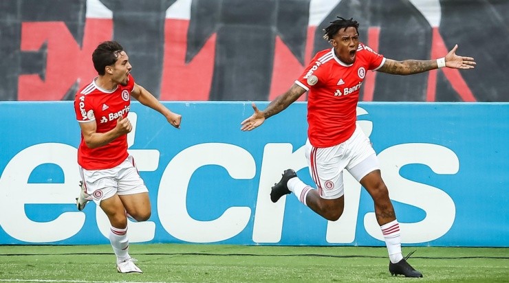 Abel Hernández: marcou no Gre-Nal de janeiro de 2021 (Foto: Pedro H. Tesch/AGIF)