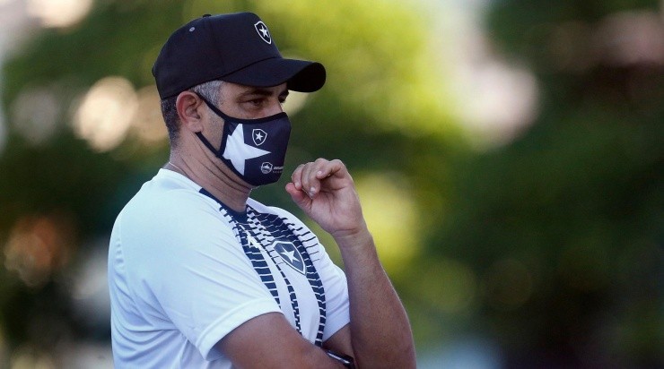 Chamusca tem Matheus Frizzo, Kayque e Luis Otávio como opções para substituir Pedro Castro – Foto: Flickr Oficial Botafogo de Futebol e Regatas – autor: Vitor Silva
