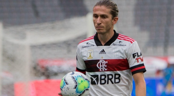 Filipe Luís: pediu para Rodinei não ser expulso (Foto: Robson Mafra/AGIF)