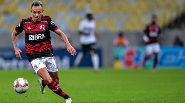 Lateral estaria próximo de reforçar os gaúchos - Foto: Thiago Ribeiro/AGIF. Lateral estaria próximo de reforçar os gaúchos - Foto: Thiago Ribeiro/AGIF.