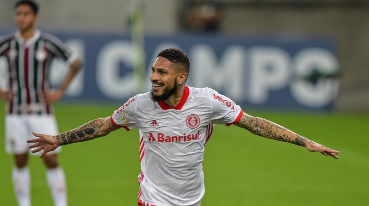 Guerrero pode ter conterrâneo no elenco - Foto: Thiago Ribeiro/AGIF.