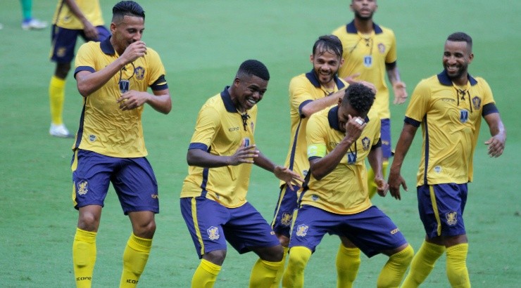 Retrô quer fazer história contra o Corinthians - Foto: Marcel Lisboa/AGIF.