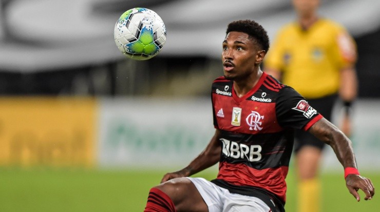 Vitinho: acredita em uma boa temporada em 2021 (Foto: Thiago Ribeiro/AGIF)