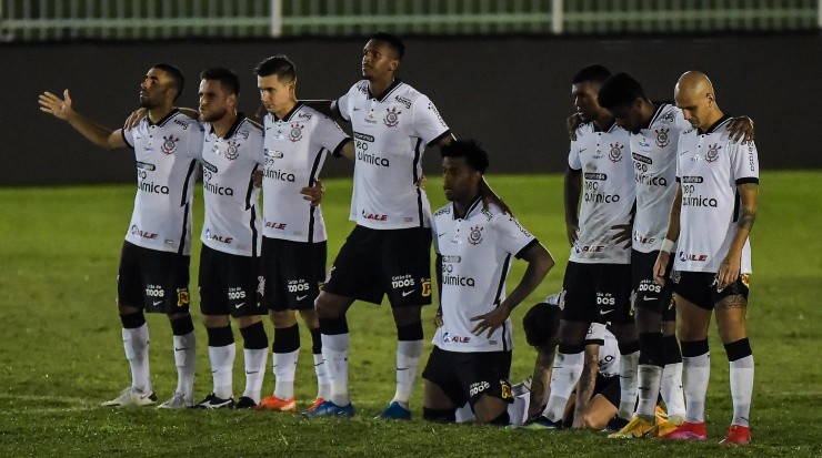 Em Saquarema (RJ): Timão precisou dos pênaltis para se classificar (Foto: Thiago Ribeiro/AGIF)