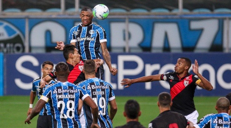 Ruan também se destaca pela ótima estatura - Foto: Fernando Alves/AGIF.