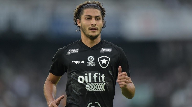 Marcinho: revelado no Botafogo (Foto: Thiago Ribeiro/AGIF)