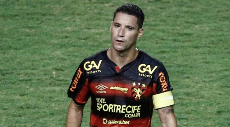 Meia está atualmente no Sport - Foto: Paulo Paiva/AGIF.