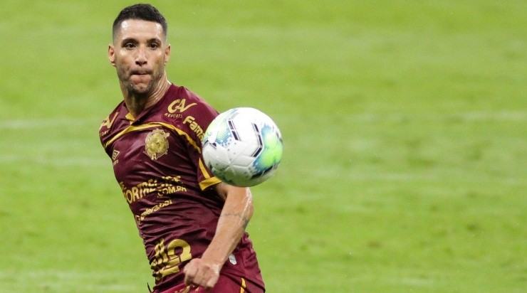 Thiago Neves: pede paciência da torcida (Foto: Fernando Moreno/AGIF)