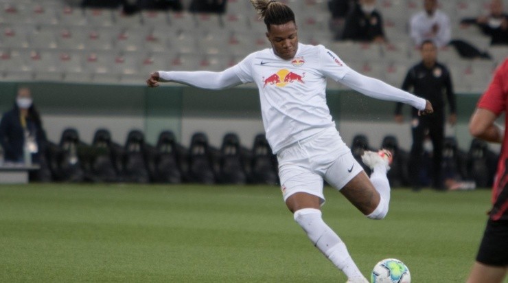 Matheus Jesus: descartado no Vasco (Foto: Robson Mafra/AGIF)