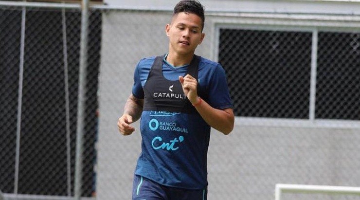 Volante pode pintar no Inter - Foto: Reprodução/Twitter Oficial.