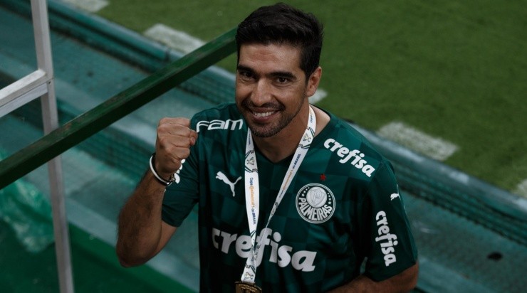 Abel Ferreira está de volta ao comando técnico do Palmeiras. Foto:Ettore Chiereguini/AGIF