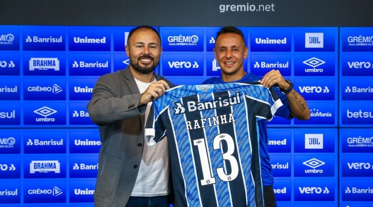 Rafinha foi o primeiro reforço apresentado pelo Grêmio até aqui. Foto: Lucas Uebel/ Grêmio