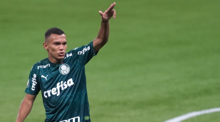 Cria do Verdão tem moral na Europa - Foto: Marcello Zambrana/AGIF.