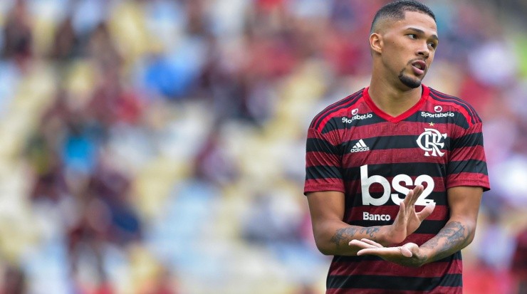 Vitor Gabriel: pode render bolada (Foto: Thiago Ribeiro/AGIF)