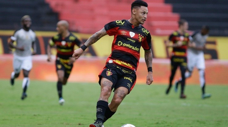 Neilton: deve ser preservado (Foto: Divulgação/Site Oficial do Sport) Neilton: deve ser preservado (Foto: Divulgação/Site Oficial do Sport)