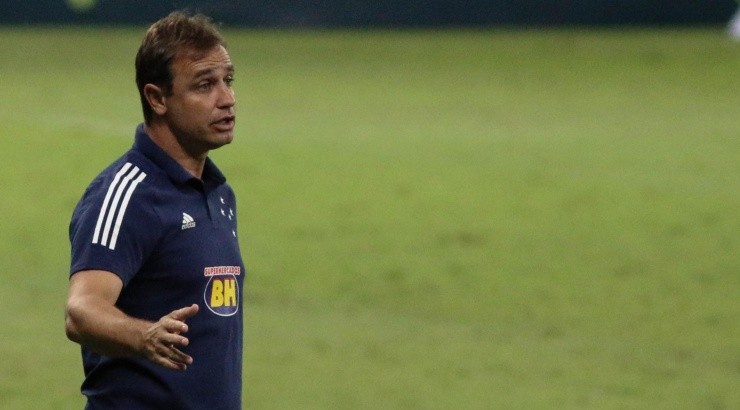 Treinador terá força máxima contra o Atlético - Foto: Fernando Moreno/AGIF.