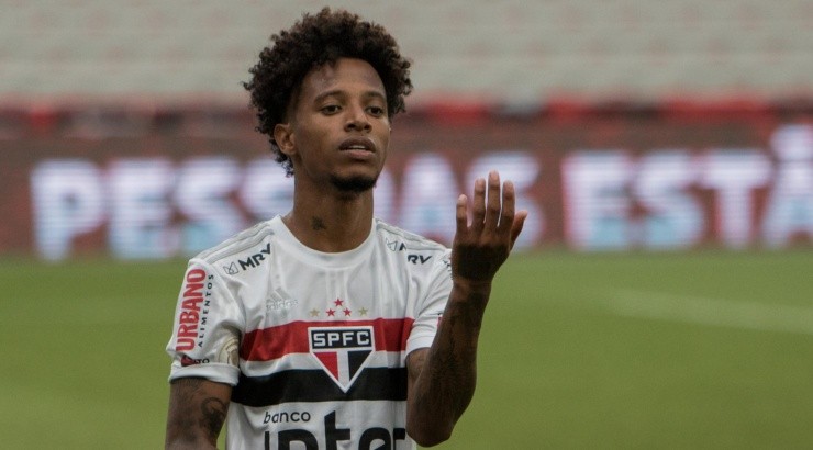 Tchê Tchê foi o último a desembarcar em BH - Foto: Robson Mafra/AGIF. Tchê Tchê foi o último a desembarcar em BH - Foto: Robson Mafra/AGIF.