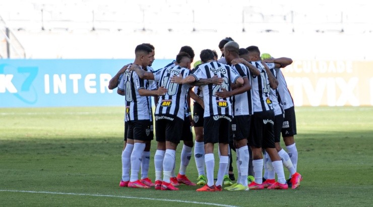 No Mineirão: Galo acabou superado pelo Cruzeiro (Foto: Alessandra Torres/AGIF)