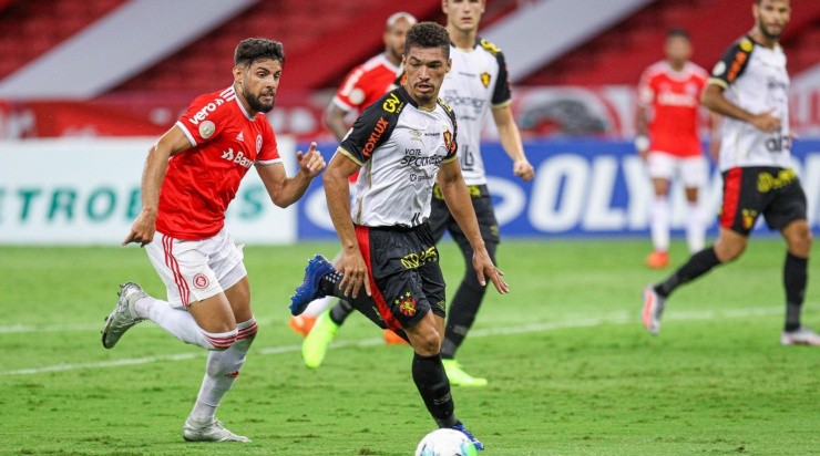 Adryelson: vínculo próximo do fim (Foto: Fernando Alves/AGIF) Adryelson: vínculo próximo do fim (Foto: Fernando Alves/AGIF)