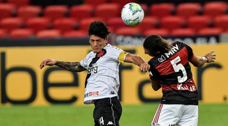 Clássico foi adiado após pedido do Flamengo (Foto: Thiago Ribeiro/AGIF)