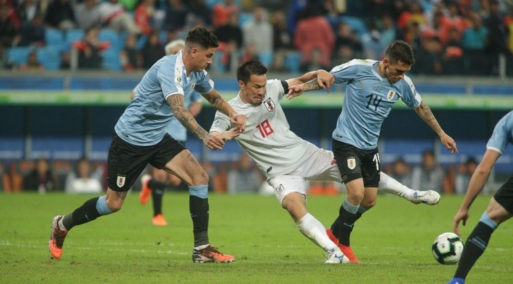 Torreira, número 14, disputou a última Copa América pelo Uruguai -  Foto: Guilherme Hahn/AGIF.