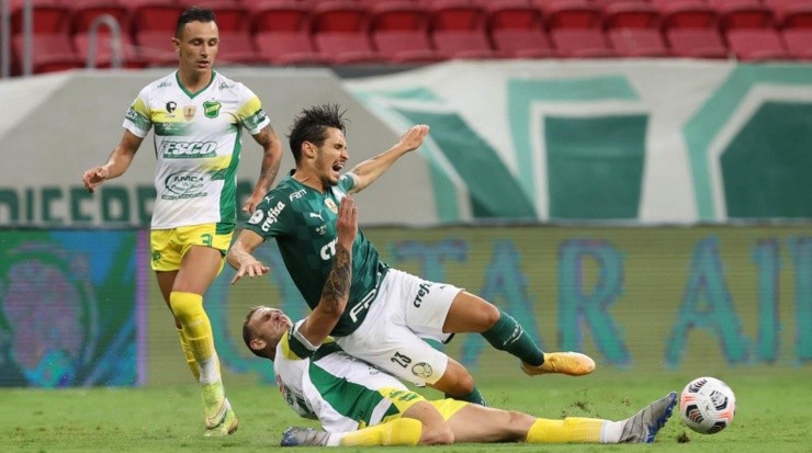 Lances polêmicos foram analisados pelo VAR - Foto: Cesar Greco/Flickr Oficial do Palmeiras/Divulgação.