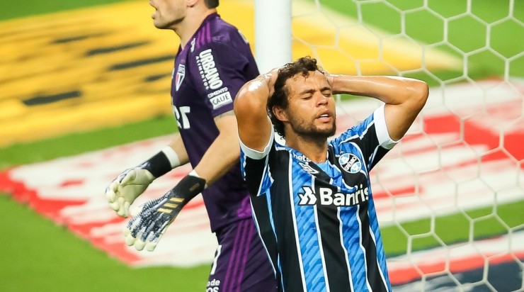 Ferraz: fora dos planos (Foto: Pedro H. Tesch/AGIF)