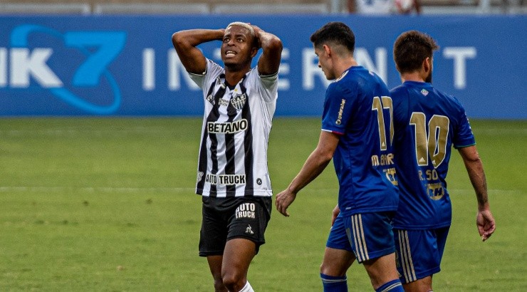 Galo tropeçou no clássico diante do Cruzeiro - Foto: Alessandra Torres/AGIF.