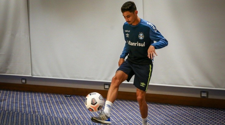 Diogo Barbosa está fora da partida - Foto: Lucas Uebel/Flickr Oficial do Grêmio/Divulgação.