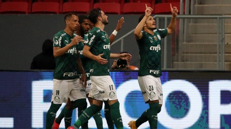 Jogadores do Palmeiras comemoram gol (Foto: Getty Images)